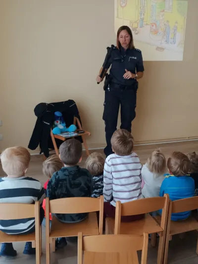 Wizyta pani policjantki