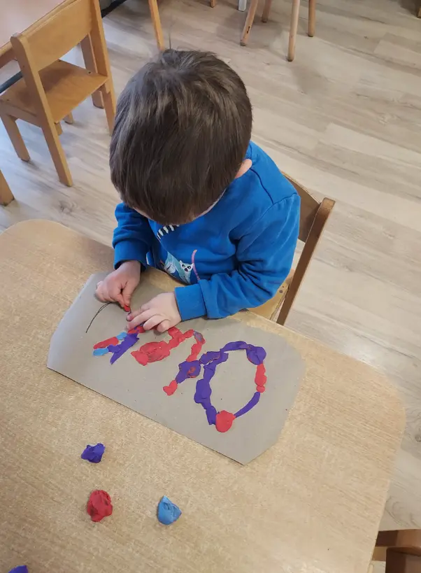 Pomoce Montessori – edukacja językowa