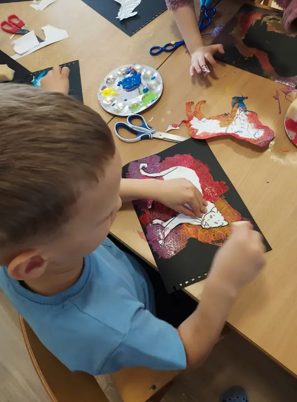 Działania artystyczne w przedszkolu Montessori